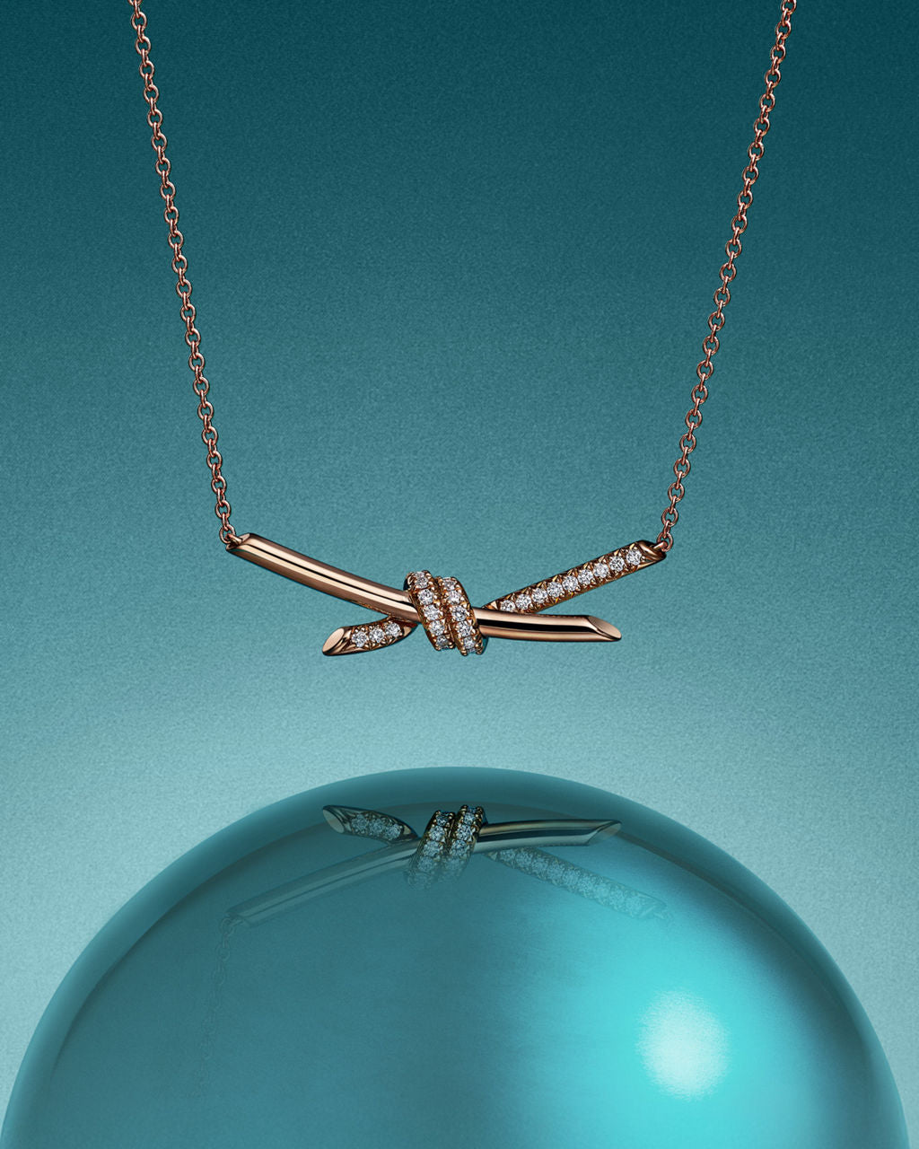 NECKLACES & PENDANTS